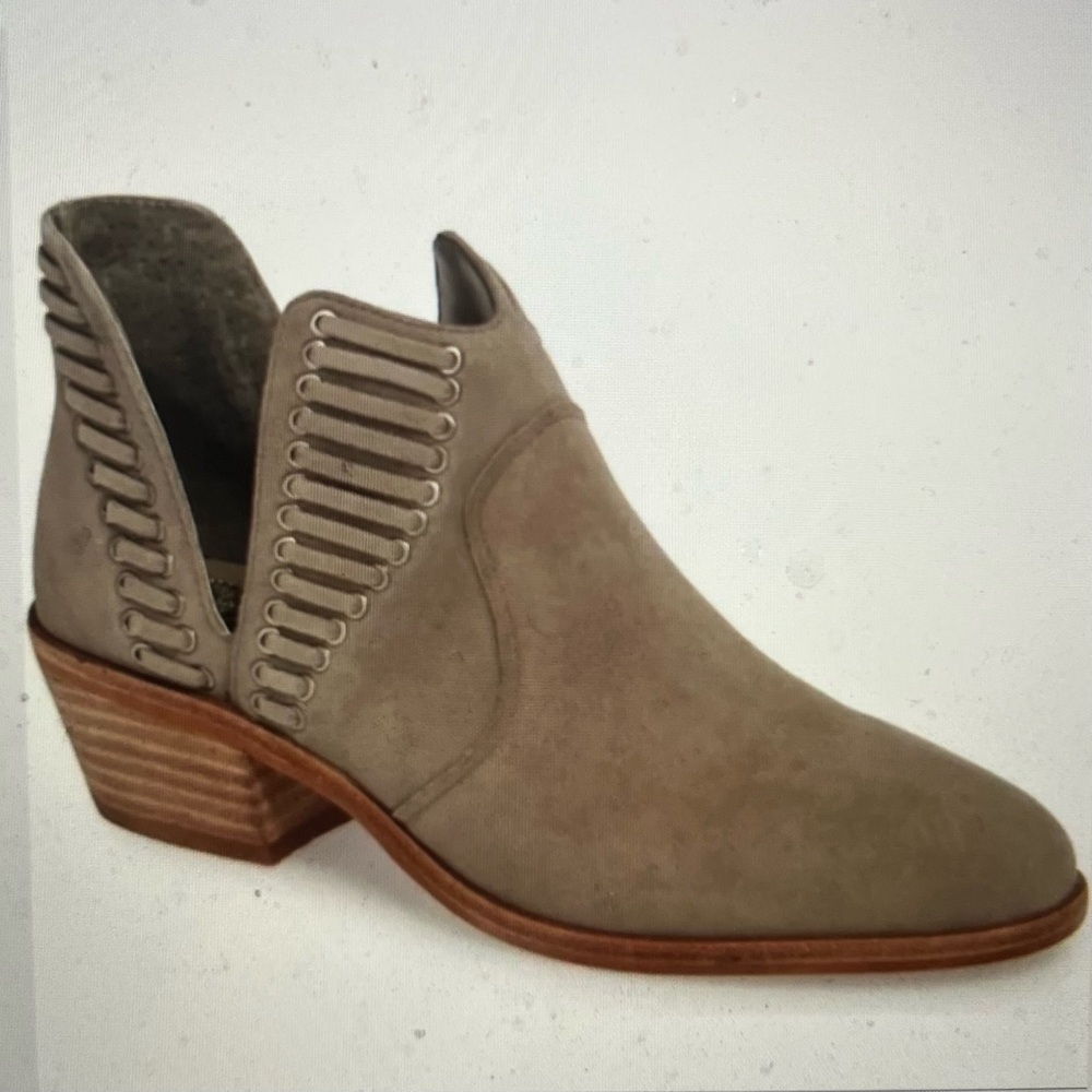 Vince Camuto Prevista Ankle Booties size 8m